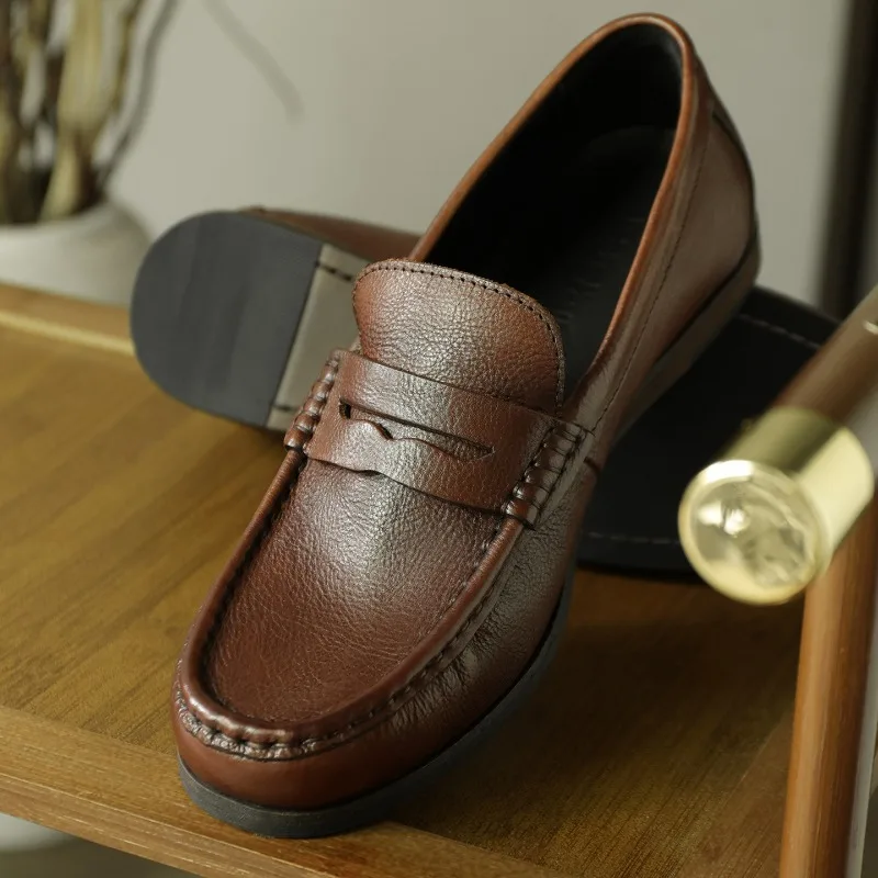 

Высококачественные модельные лоферы, мужские повседневные кожаные туфли в британском стиле с круглым носком в стиле ретро, мужские молодежные деловые оксфорды из натуральной кожи на плоской подошве