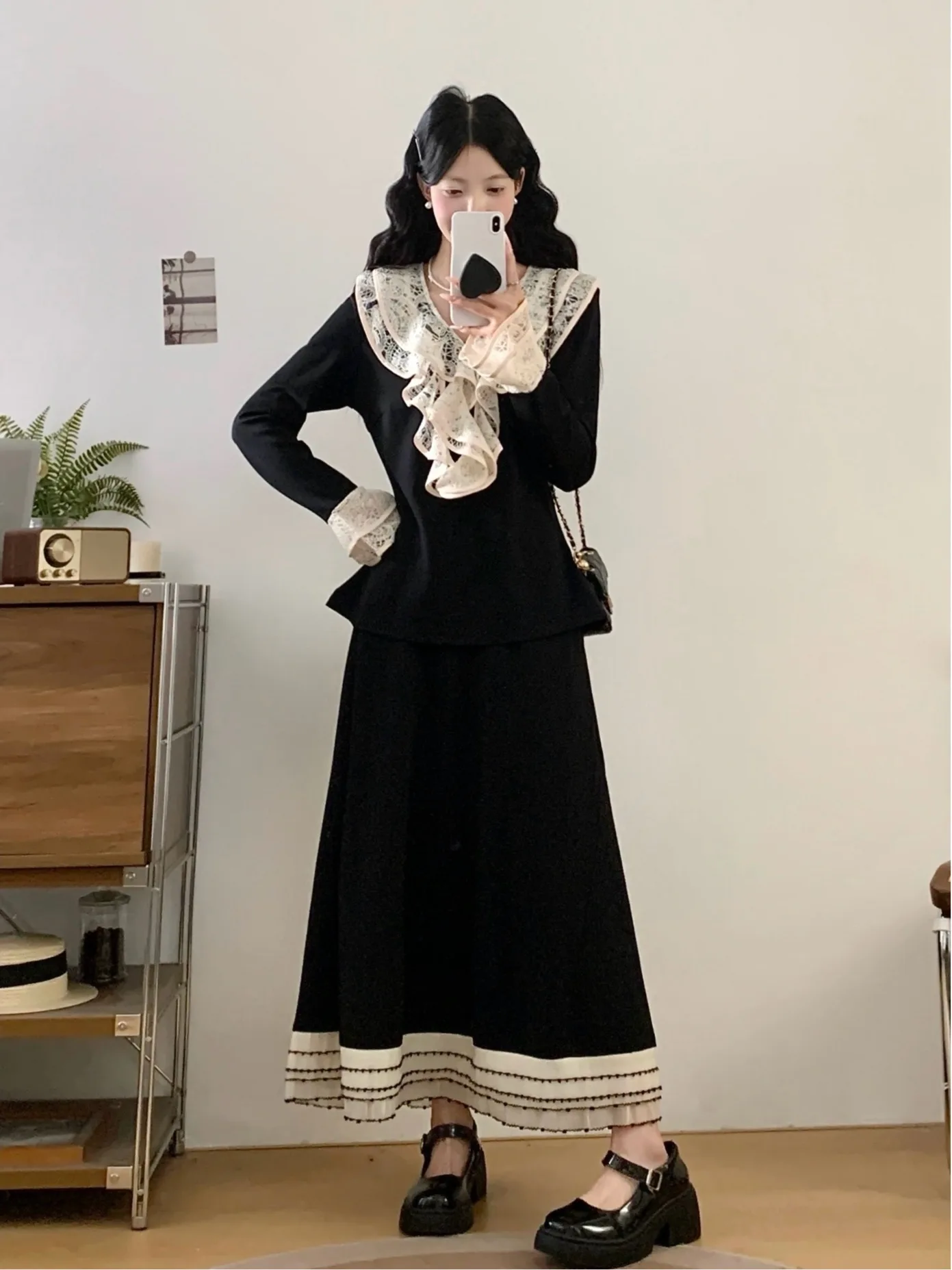 

plus Size Set Small Fragrance Style Long Sleeve Lace Splicing Top Half-length Skirt Early Autumn New Design Sense Korean Loos...
