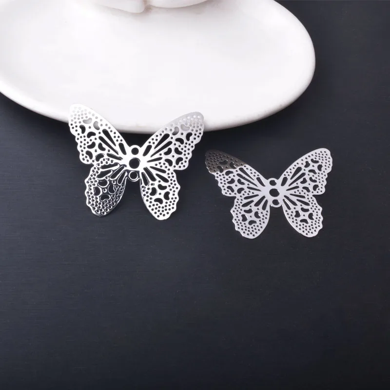 10 Stück Messing-Filigran-Anhänger mit hohlen, hellgoldenen Schmetterlingen und Schmetterlingsmotiven für Schmuck. – Detail 4
