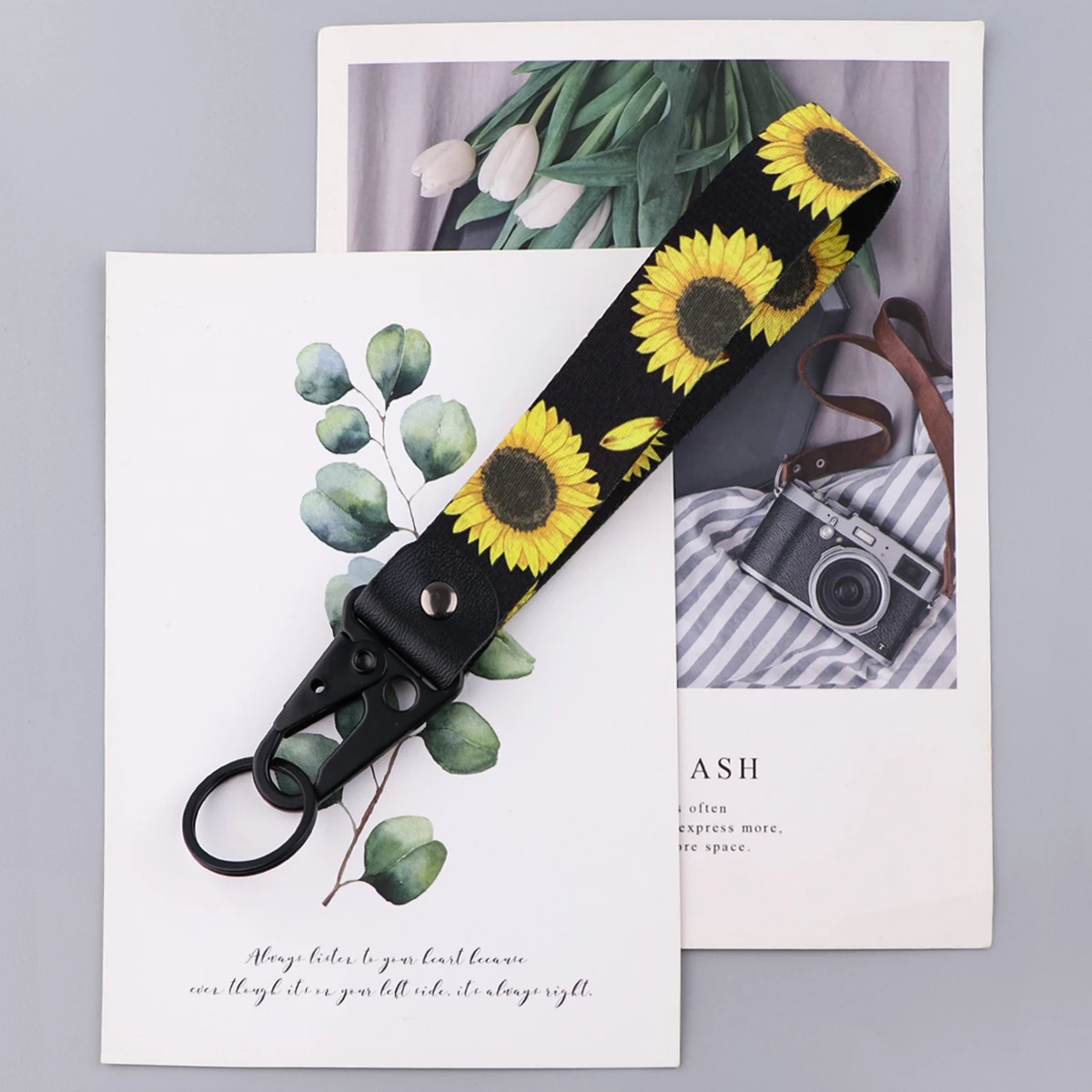 

ER2034 Sunflower Keychain Short Eagle Beak Lanyard For Phone Rope Badge Holder USB Car Keys Jewelry Little Daisy Lanyard