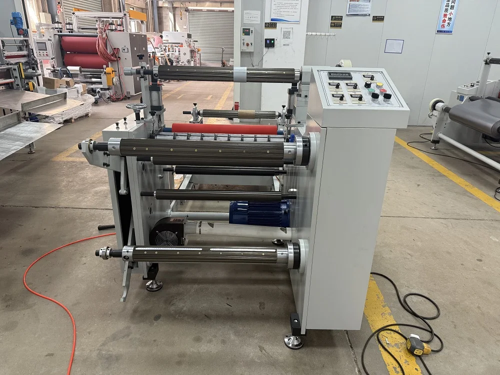 2026650mm Width PLC Controlled Hydraulic Driven Multifunction Pet Film Slitting 3 Layer Laminating Machine