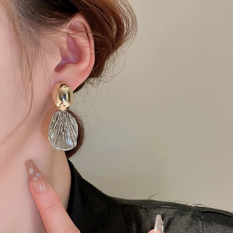 Vintage Silver Color Metal Big Shell Drop Earrings For Women Fashion Punk Geometry Alloy Dangle Earring Jewelry Accssories Gifts image 3