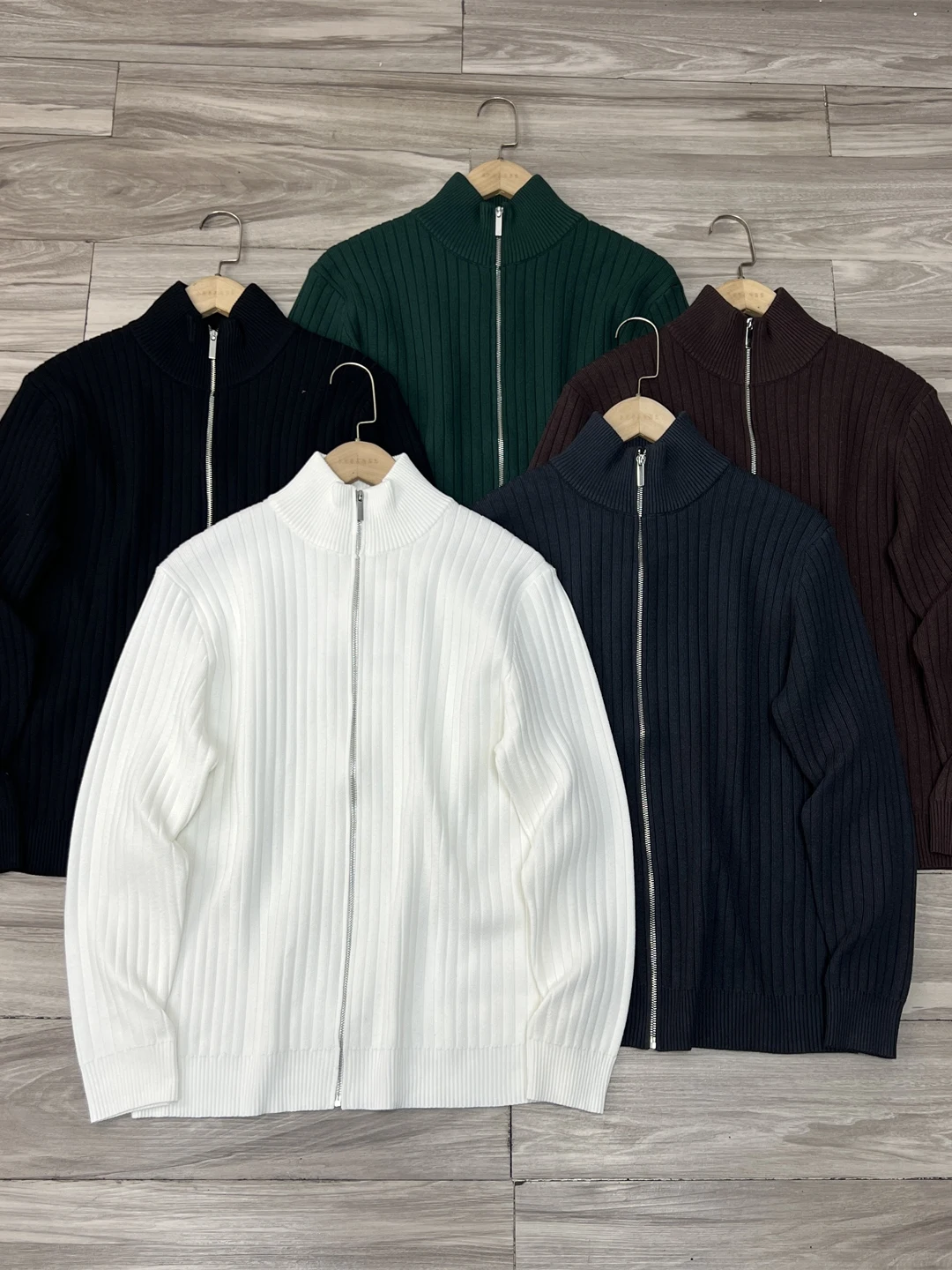 

Italian Sle Men's Casual Knitted Cardigan Sweater Vertical Stripe Texture Stand Collar Autumn Winter Faion Outerwear