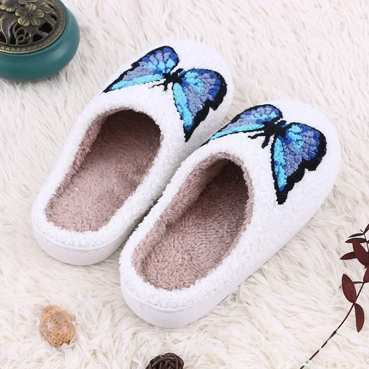 Pantoufles de maison en coton imprimé papillon pour femmes, coordonnantes, chaudes, chaussures de sol d'intérieur, douces, en peluche, plates, à la mode, hiver