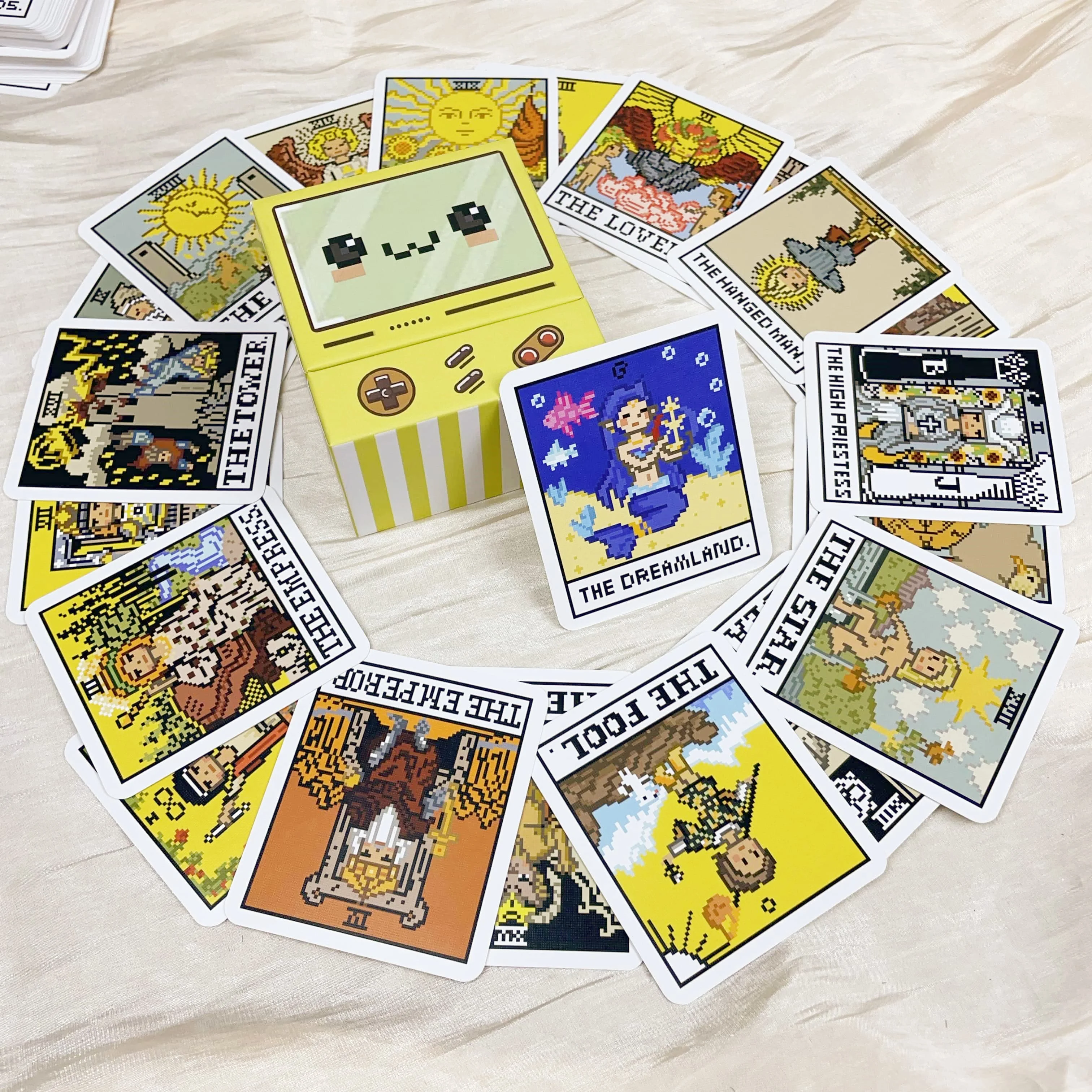 

New Original Genuine 78 Professional 8-BIT Fantasy Waite tarot cards Mini 7.5x6.5cm English Spanish Russian Tarot Deck Beginner