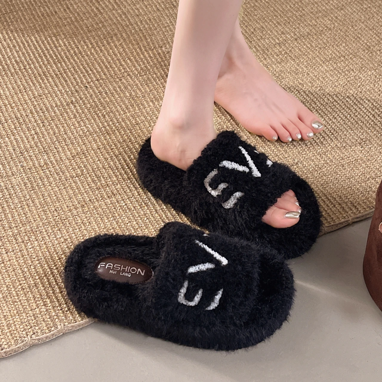 Spring and Autumn Women's Best-Selling Soft Skin Friendly Cotton Slippers 2026 New Fashion Round Toe Thick Sole Open Toe Slipper