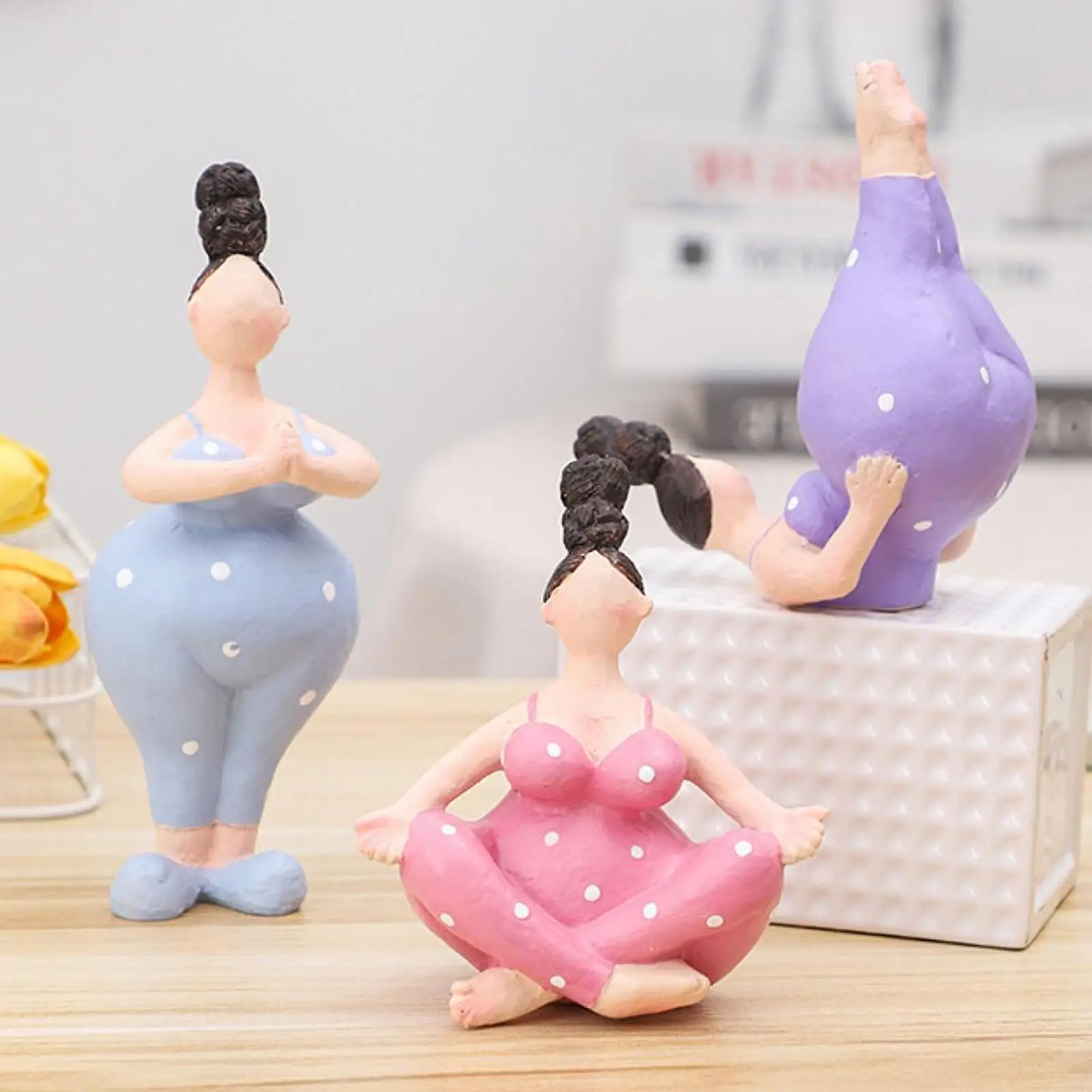 

Girl Sculpture Decorative Figurine for Office Cabinet Table Centerpiece