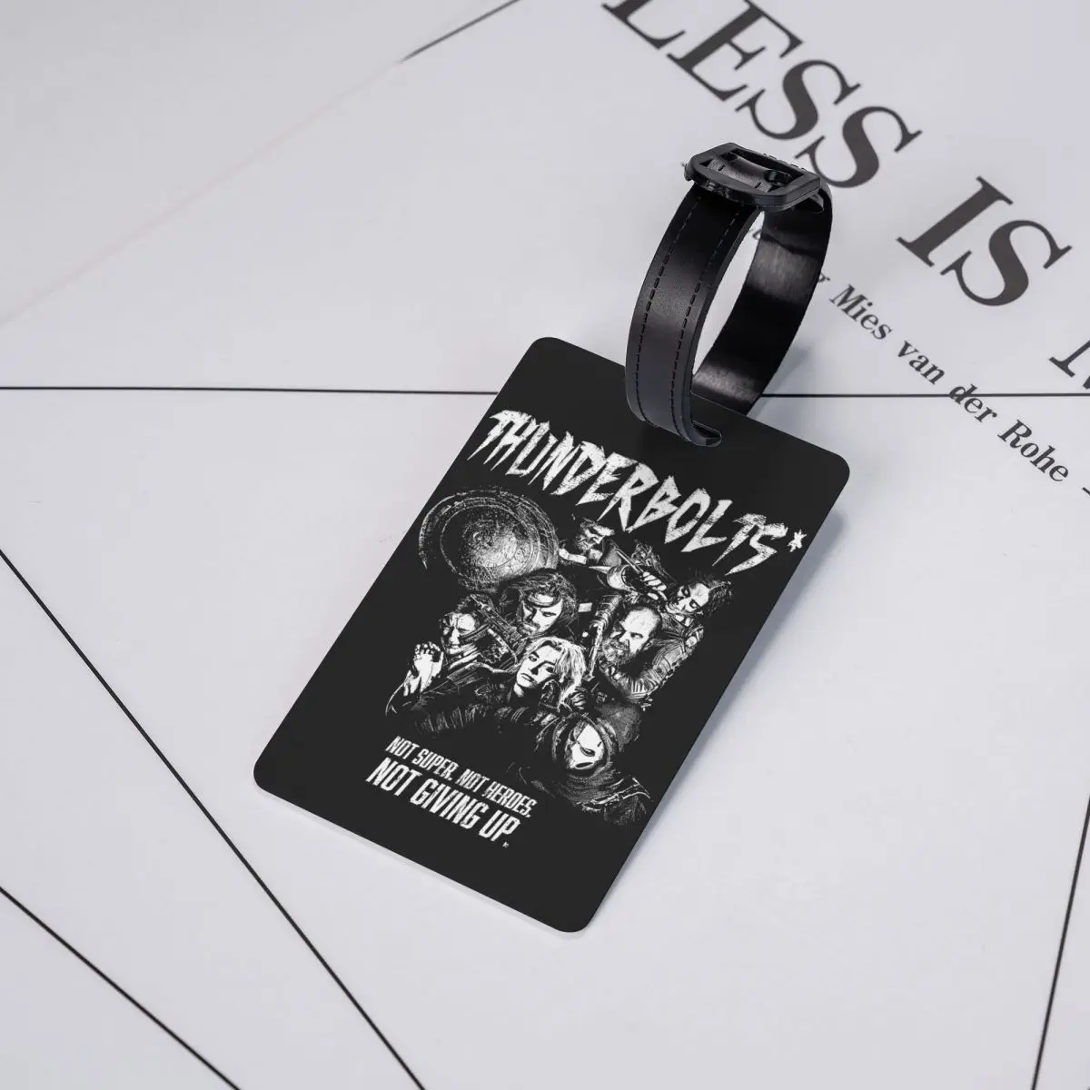 맞춤형 썬더볼츠는 여행 가방용 이름표가 있는 수하물 태그를 포기하지 않습니다. 개인 정보 보호 커버 ID 라벨