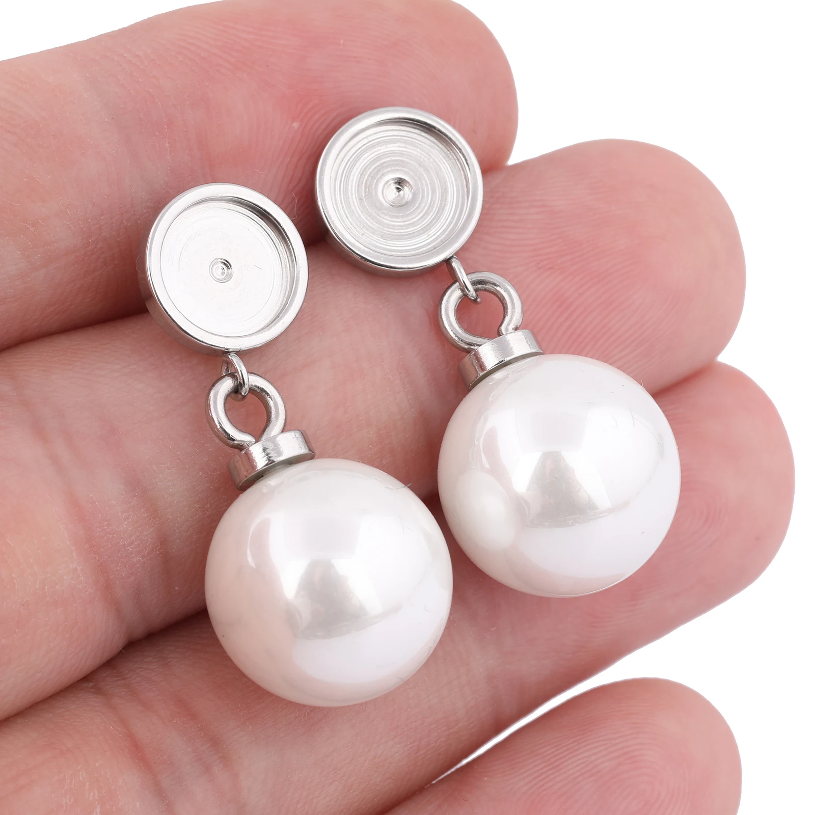 Image of 6 Stück Edelstahl passend für 8 mm Cabochon-Ohrring-Basisfassung, Rohlinge, Ohrstecker mit Perlen-Charms, DIY-Schmuckherstellungszubehör