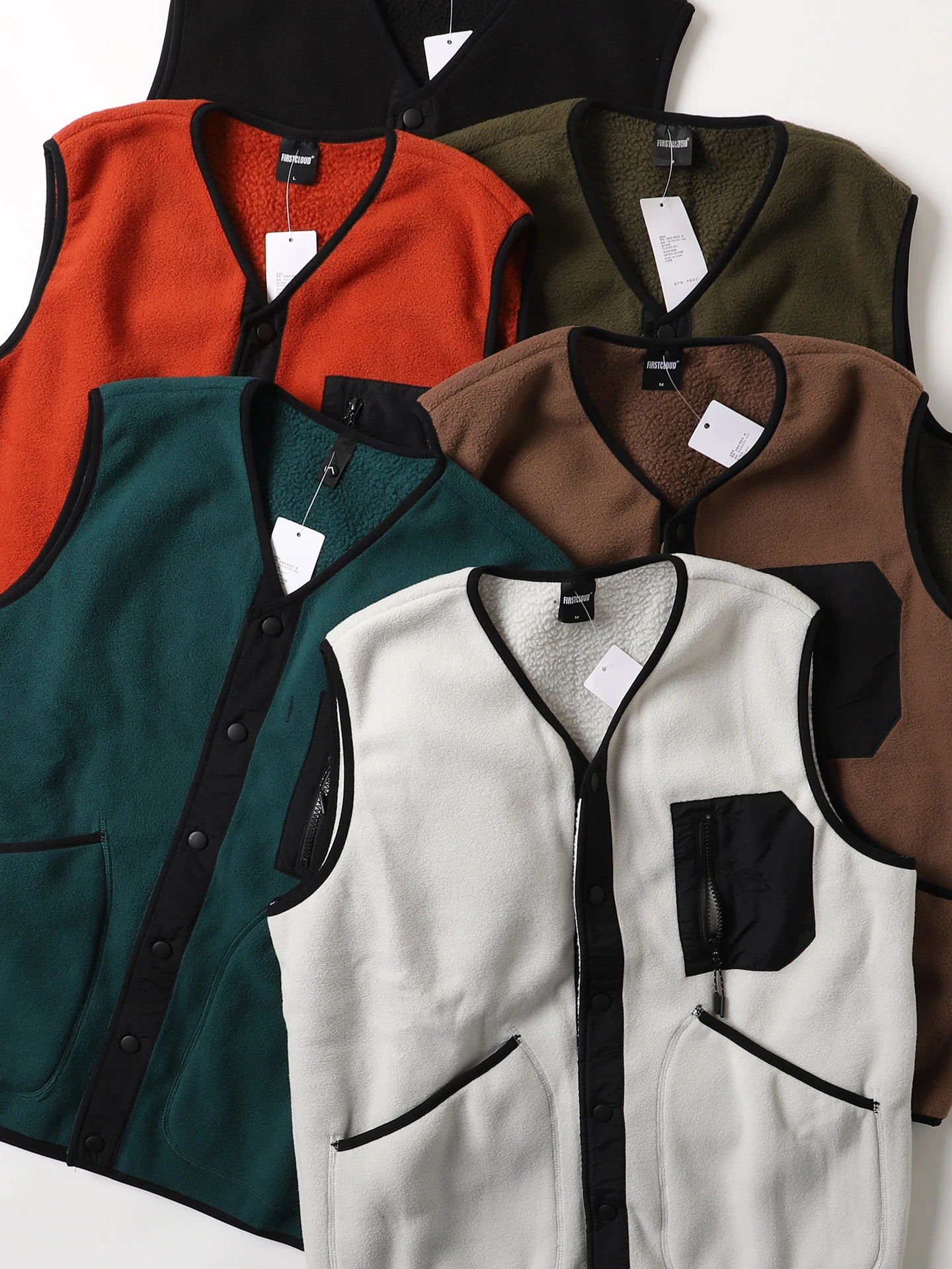 

Высококачественный мужской двусторонний флисовый жилет для сохранения тепла, повседневная флисовая куртка, модная молодежная осенняя одежда с воротником-стойкой