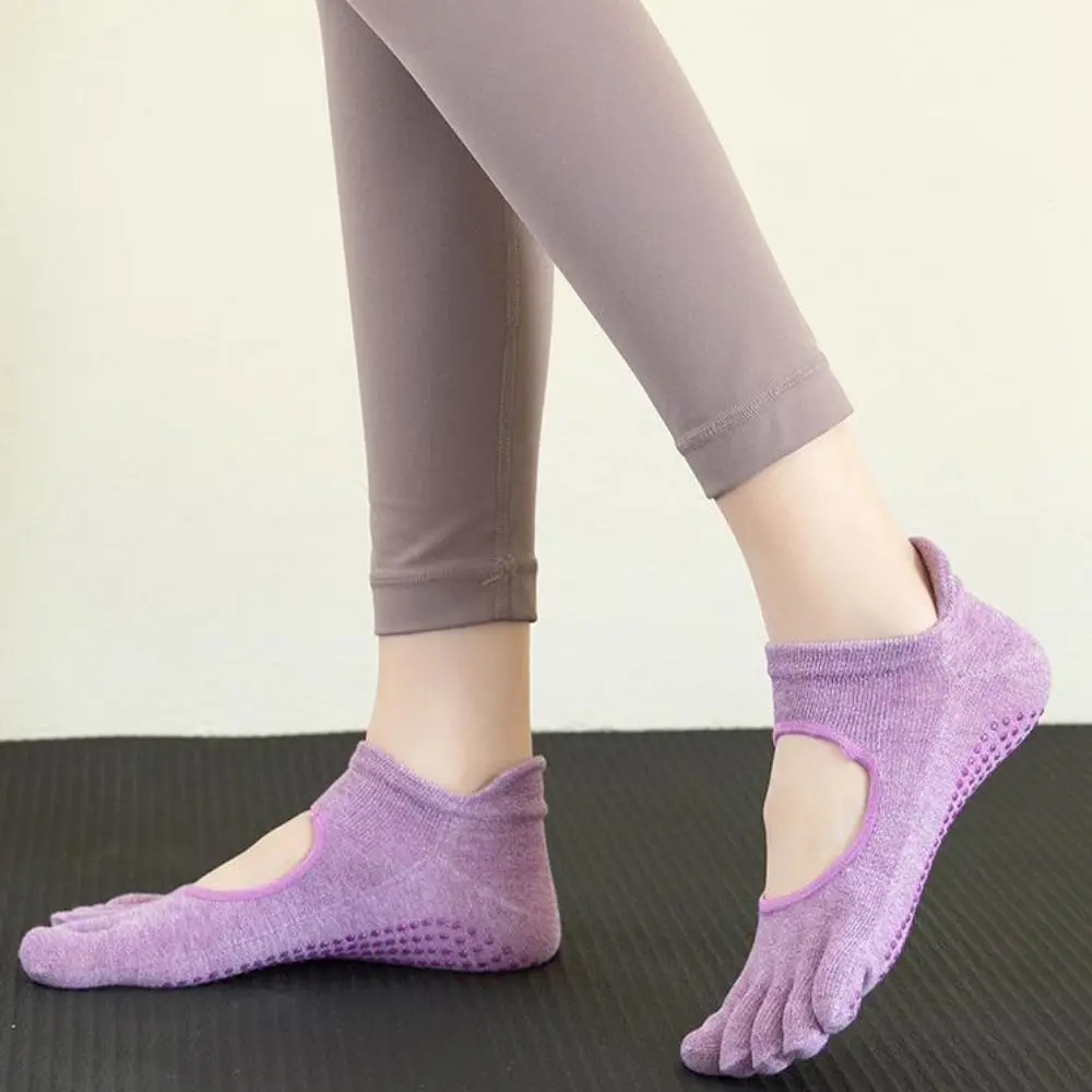 1 Pair High Quality Anti-slip Yoga Pilates Socks Cotton Split Toe Sport Socks with Grip Low-Ankle Five-finger Socks Fitness Gym