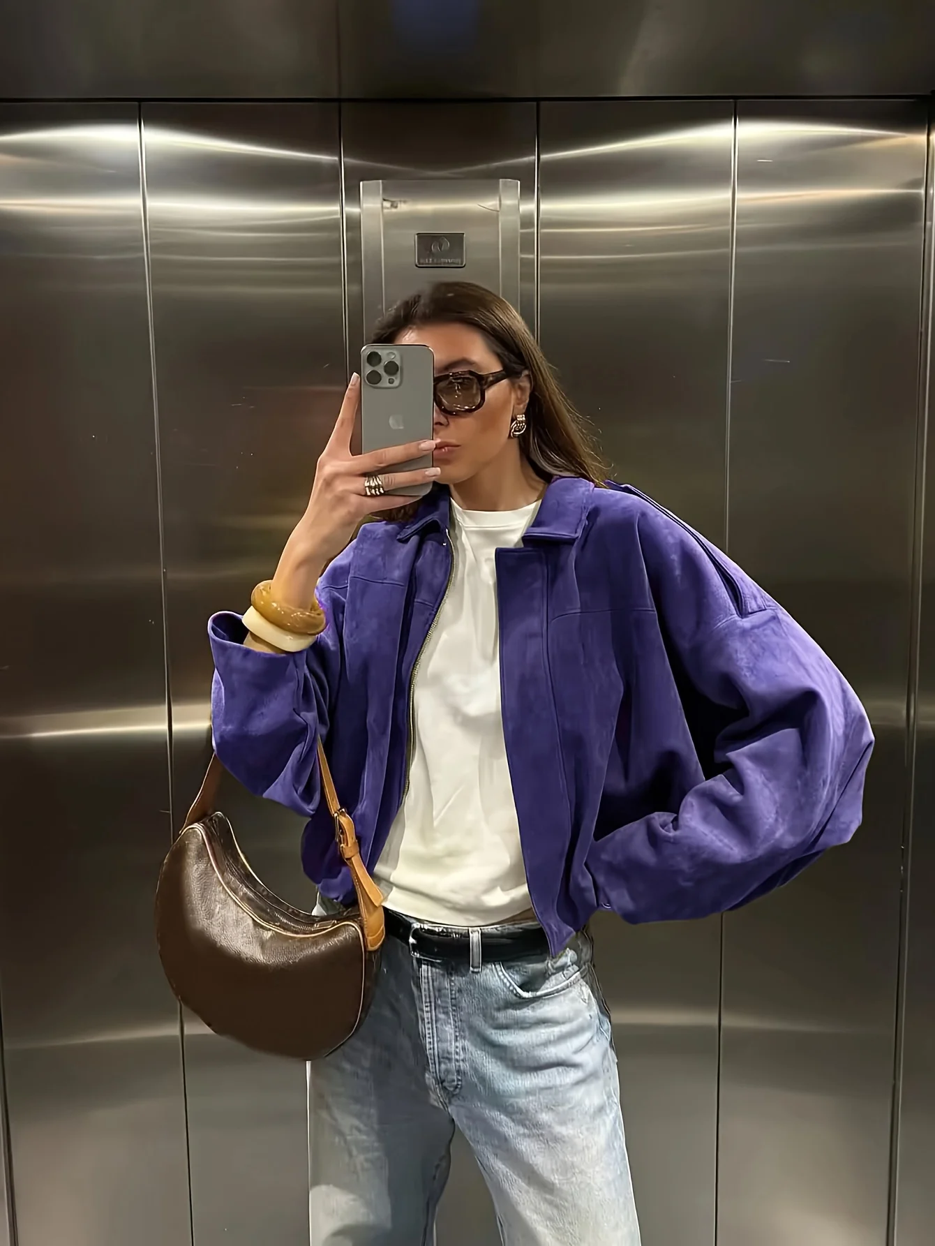 

Трендовая фиолетовая замшевая куртка 2026. Женский воротник-поло большого размера на молнии с длинным рукавом. Повседневный осенне-зимний модный кардиган.