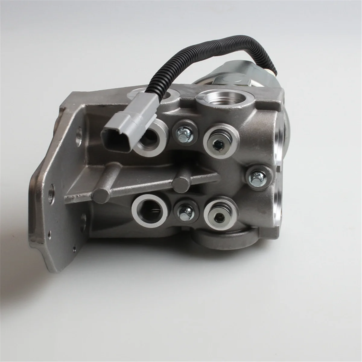 

24V Fuel Transfer Pump 4935007 5362271 3949093 3943778 3944386 for Cummins Engine ISC QSC 6C QSL9 6CTA 6CT 8.3L