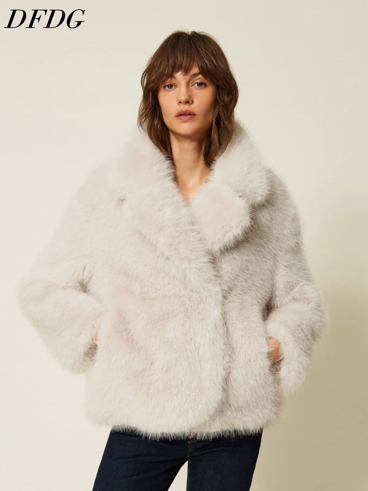 DFDG Women 2026 Casual Faux Fox Fur Loose Short Coat Notched Lapel Collar Fluffy Plush Winter Casual Street Fashion Jacket