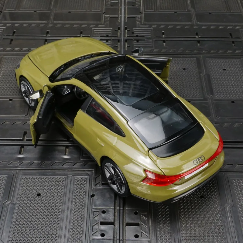 مجموعة زينة نموذج سيارة من السبائك Maisto 1:25 Audi RS e-tron GT 2022، يمكن فتح الباب، هدية سيارة لعبة للأولاد #6