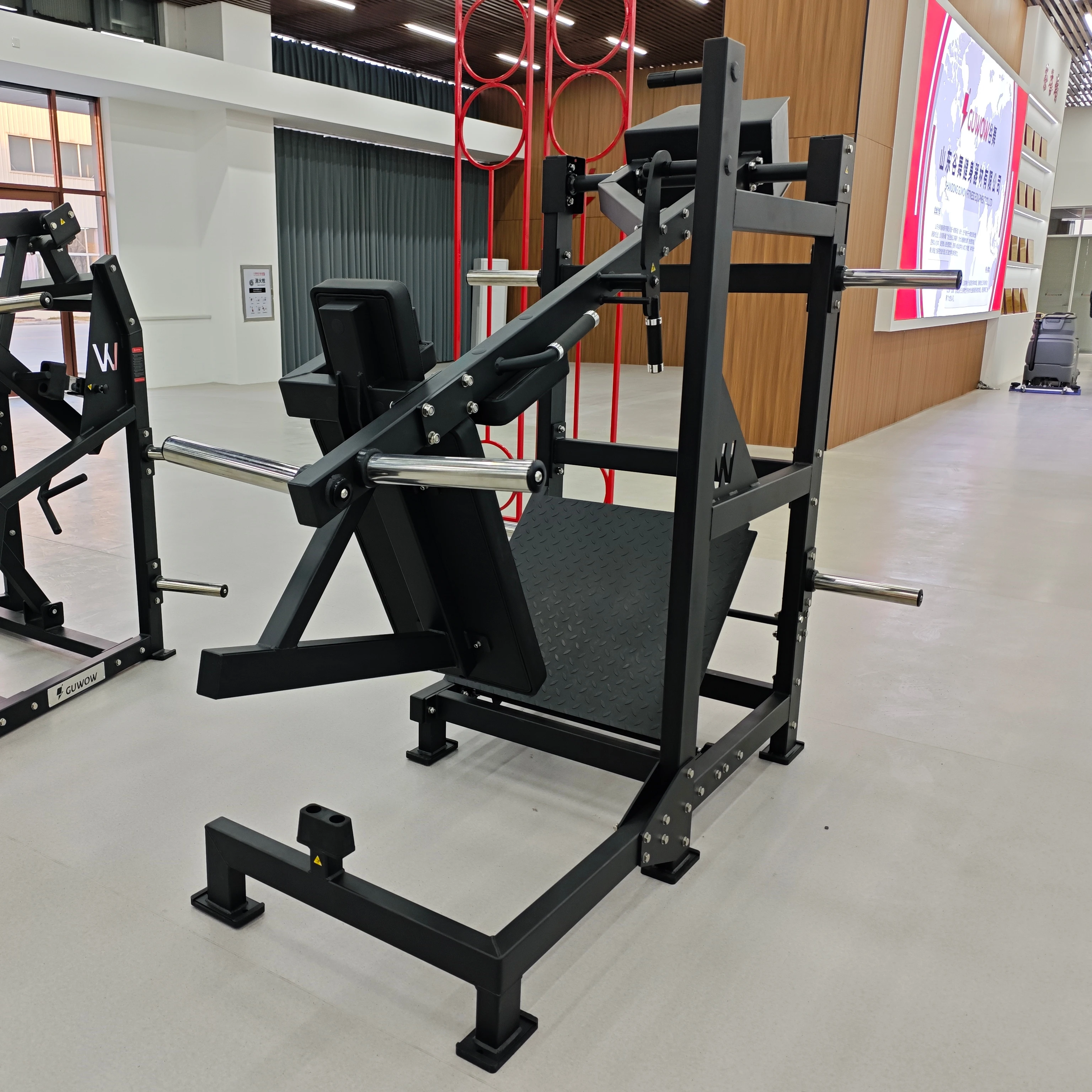 

Hot Selling Multifunctional Steel Gym Pendulum Squat Trainer Equipment Commercial Home Use Features Leg Press Fitness Equipment