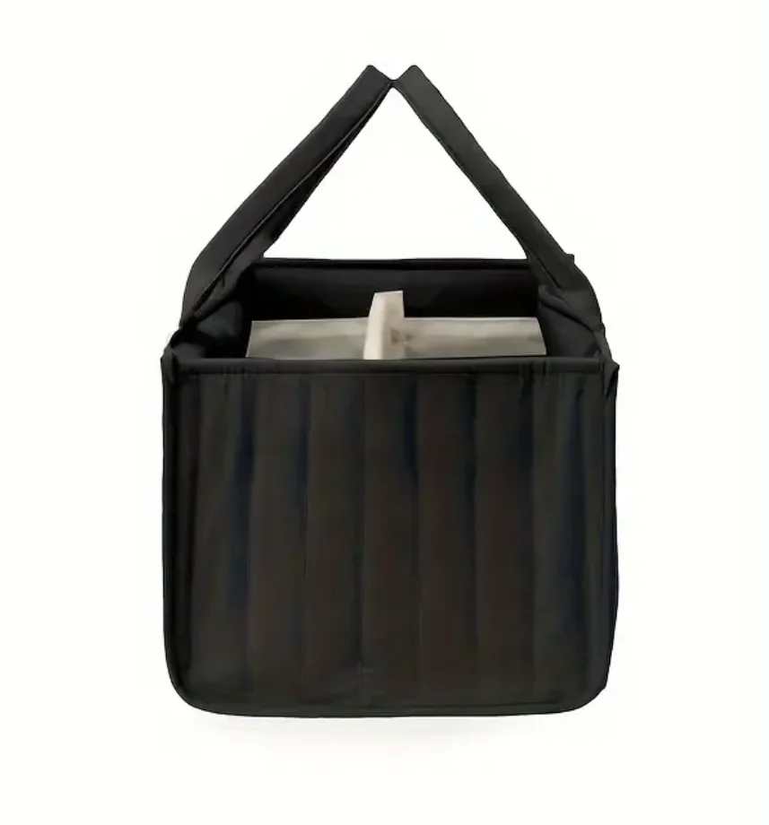 Jasnobежowy organizer z wieloma przegródkami i uroczym nadrukiem misia - wytrzymała, przenośna torba z poliestru na pieluchy, zabawki.