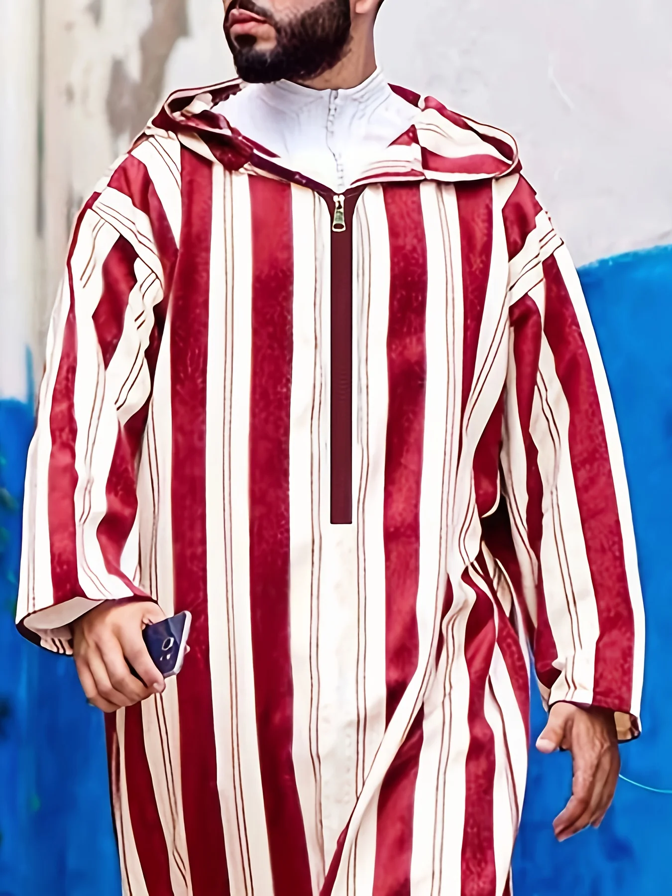 Przez Bliski Wschód w ciągu jednej sekundy! Garnitur z okrągłym dekoltem odblokowuje tajemniczy egzotyczny wygląd