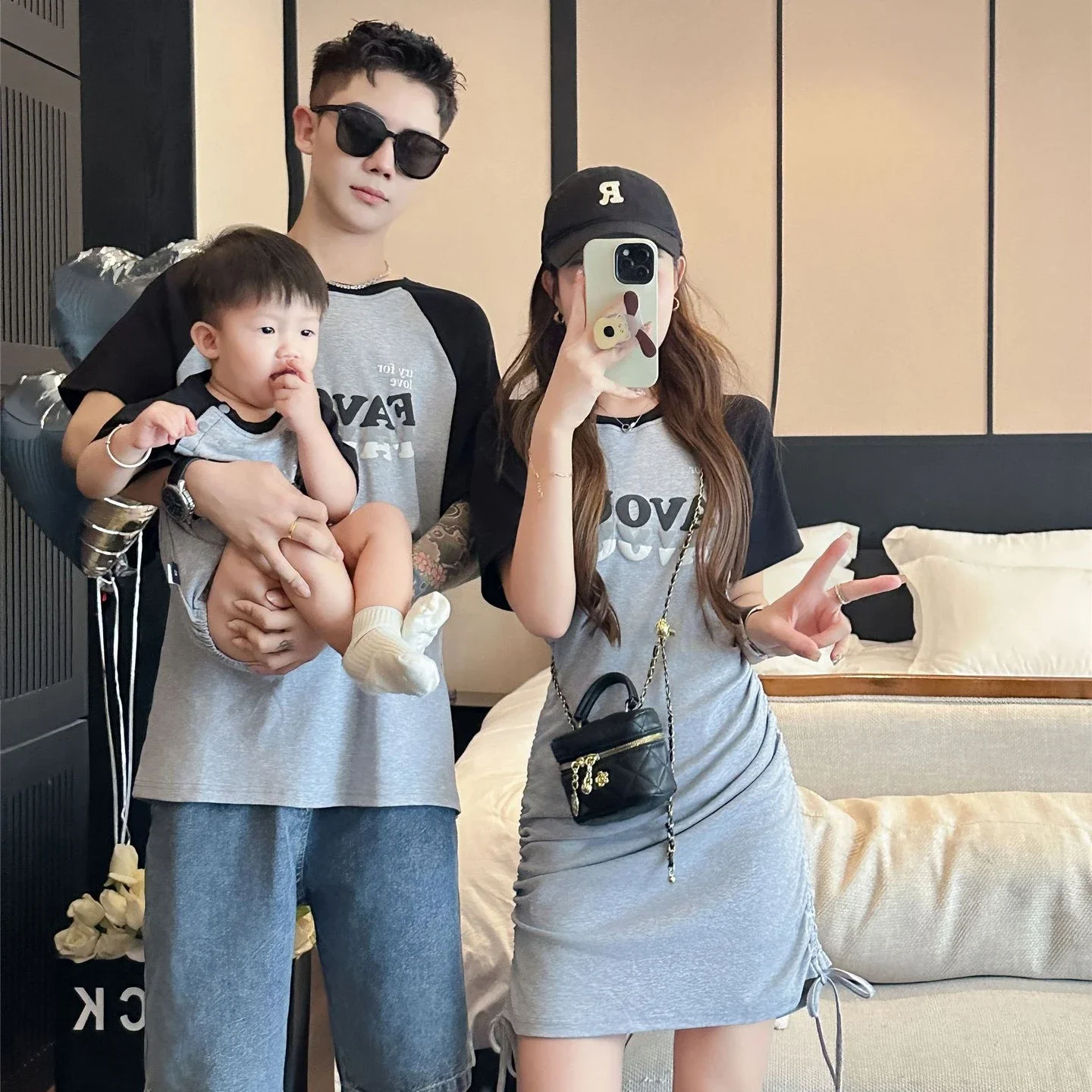 

Grey Clothes for The Whole Family Fashion Look Mother Daughter Same Dress Korean Father Son Short Sleeve T Shirts Baby Bodysuit