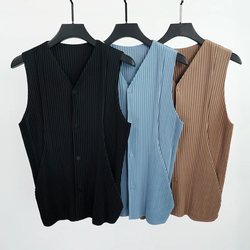 

Miyake Pleated Men’s Clothing Vest Button Down Waistcoat Casual Fashion Sleeveless Top Japanese Style Lightweight Summer Wear