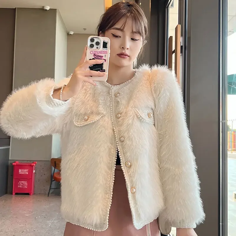 Pop White Imitation Fox Fur Grass Coat For Women's Autumn Winter Short Down Cotton Jacket Fashion Pearl Button Fur Coat Quilted
