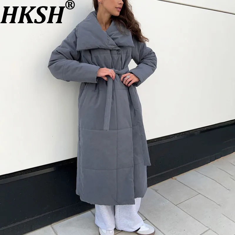 

HKSH Новое зимнее женское длинное стеганое пальто с воротником-стойкой, однобортное однобортное пальто с поясом, однотонная элегантная модная повседневная теплая куртка HK11359