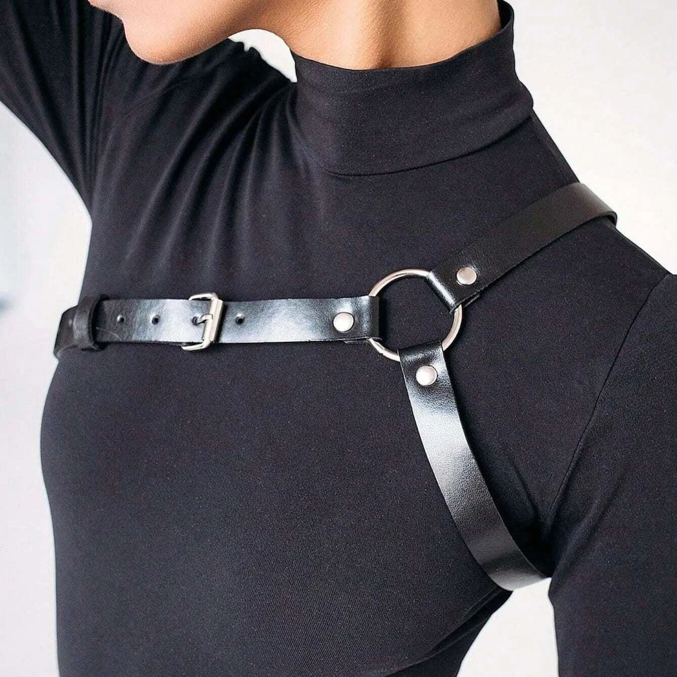 

Fashionable Women's Pu Leather Single Shoulder Harness Belt Gothic Punk Sword Belt Body Harness Decorative Festival Strap Cage