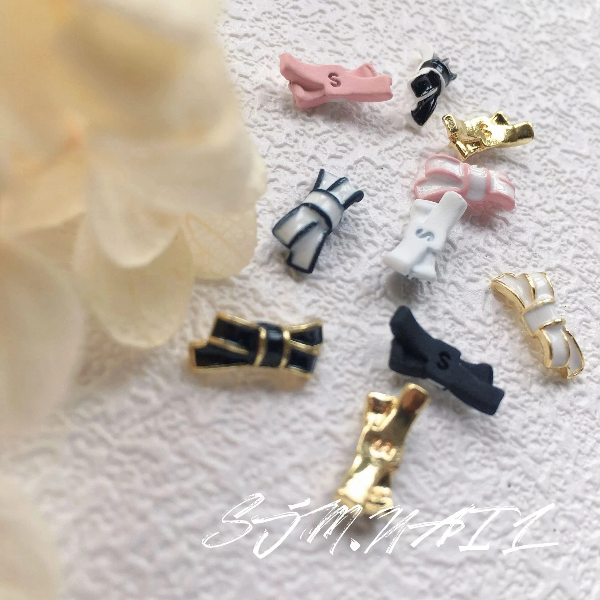 10Pcs\Lot Charm Nail Parts Nail Decoration Black White Pink Colors Bow Tie Metal Jewelry Combination DIY Manicure Art