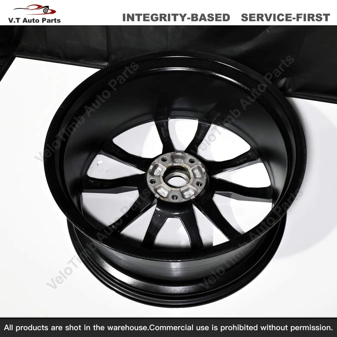 Premium Genuine 23 Inch Front Rear Wheel Hub 4ML601025AS 4ML601025AT for URUS Original Used in Good Condition