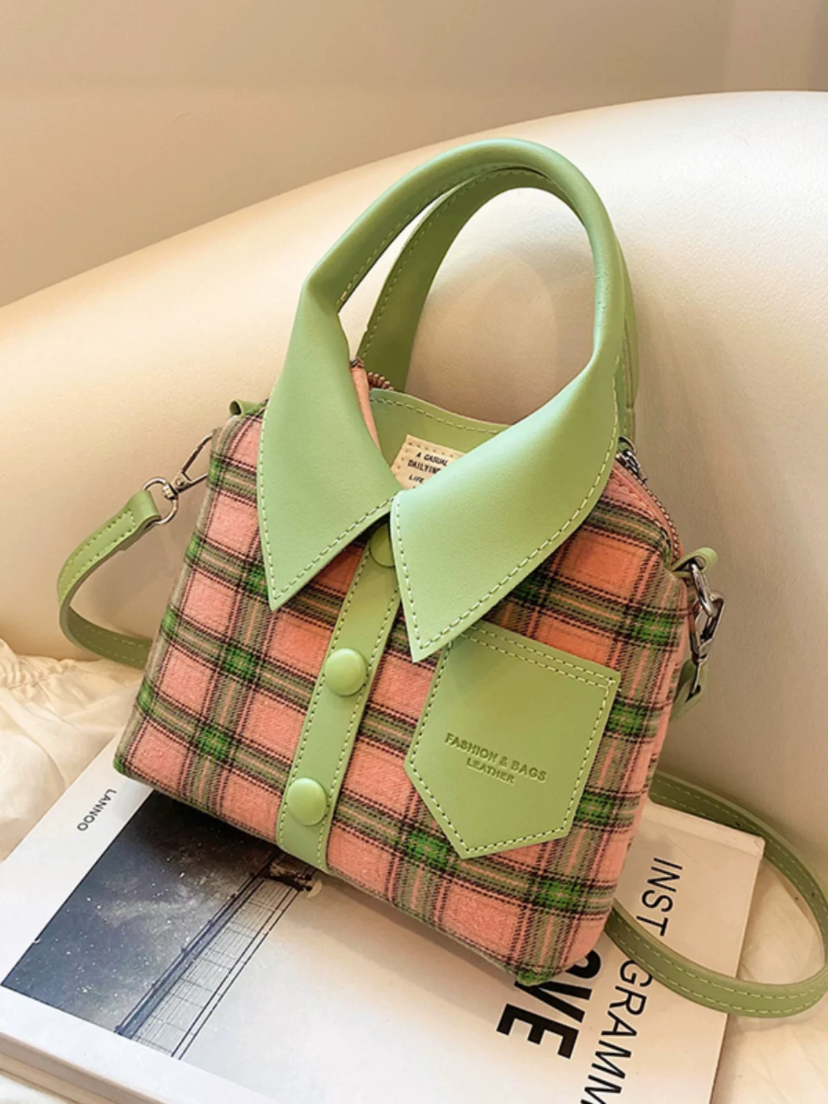 Popular Creative Crossbody Bag for Women 2023 New High Quality Plaid Clothes Design Green Pink HandBag Purses