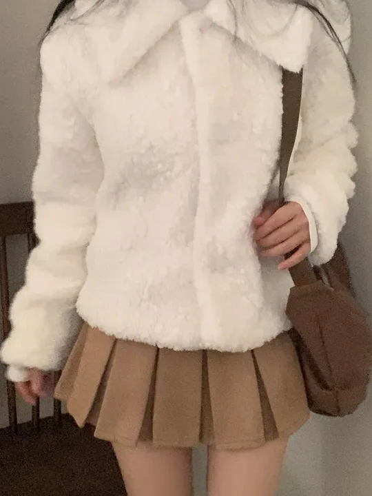 

Chic ort Lamb Fur Jaet Women's Winter Faion White Fluffy Anti-Aging Coat Korean Sle Loose Fit Button Closure