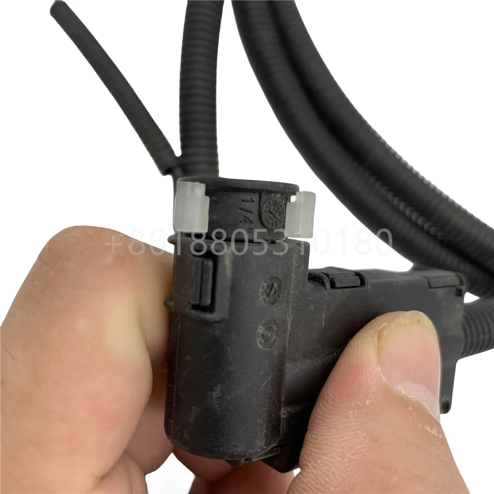 Afbeelding 4: Elektrische verwarmings-AdBlue-leiding geschikt voor HOWO vrachtwagens WG1034120902