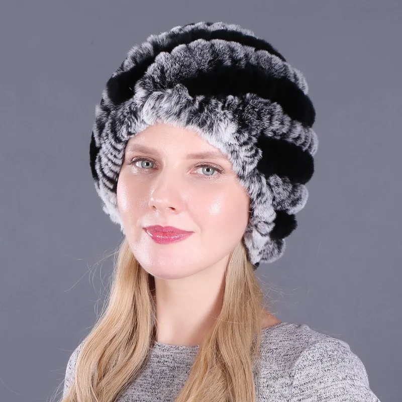 

Women's woolen hats fur thickened ear-protecting middle-aged