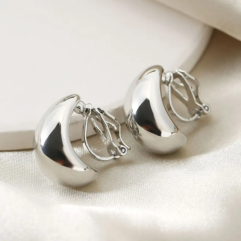 New French Light Luxury Drop Water Shaped Ear Clip No Ear Holes Simple Smooth Female Earrings Jewelry