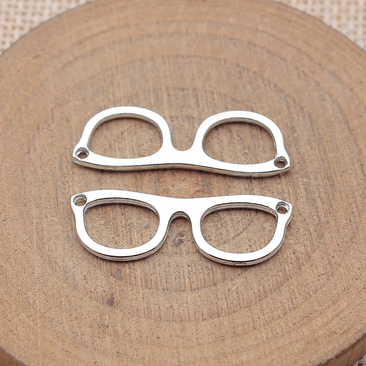 WYSIWYG 10pcs 29x10mm Pendant Glasses Connector Glasses Charm Pendants For Jewelry Making Antique Silver Color Glasses Pendants