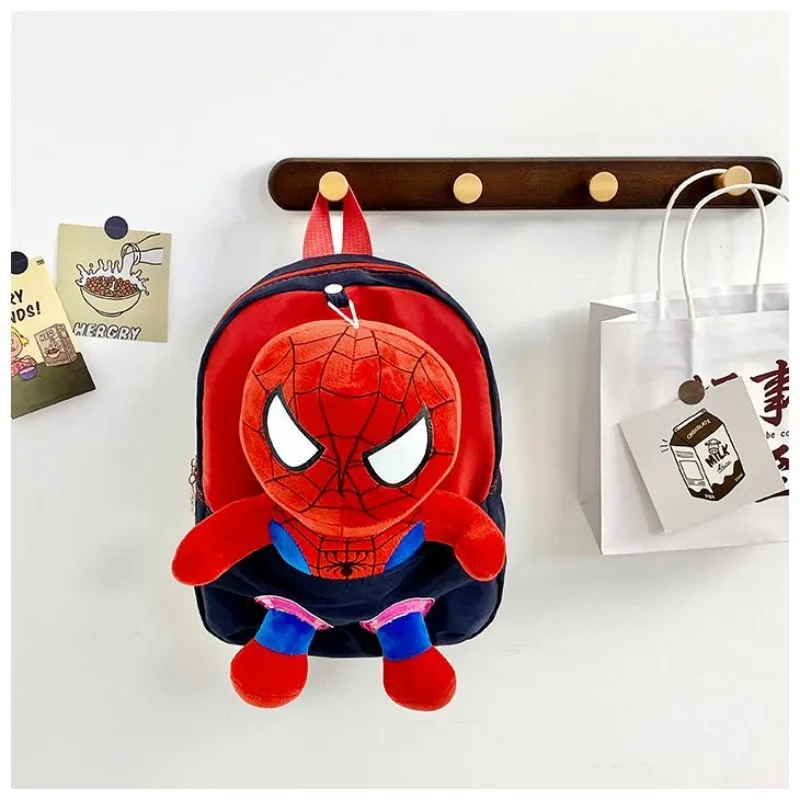 

Новый модный рюкзак с милым мультяшным Человеком-пауком Marvel Merchandise для мальчиков, персонализированная плюшевая сумка, универсальная школьная сумка для прогулок