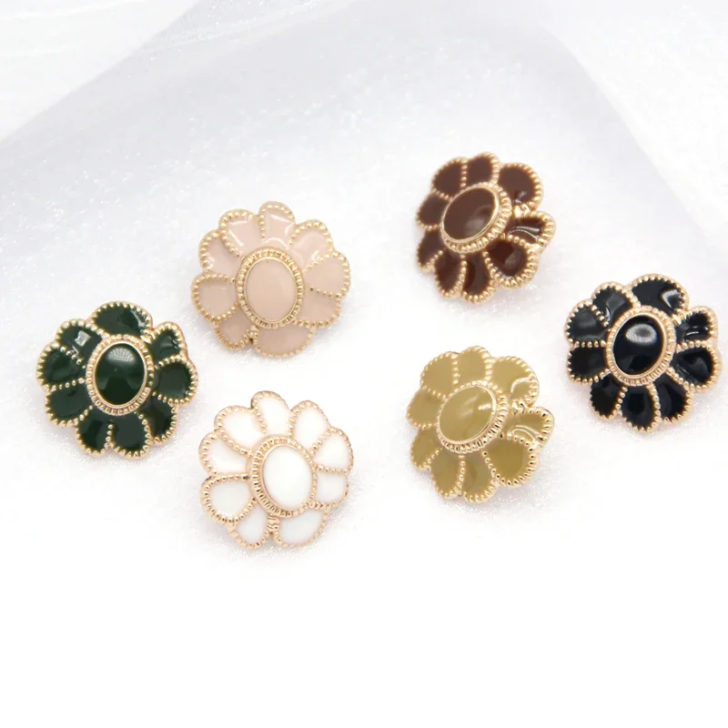 6Pcs 17/21/24mm Vintage Flower Gold Metal Buttons for Clothing Coat Dress Decorative Buttons Sewing Accessories Wholesale