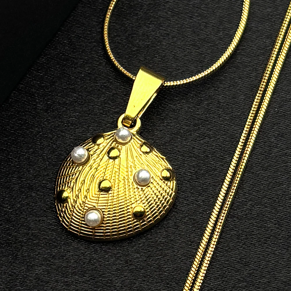 

Stainless Steel Conch Charms Shell Pendant Necklace for Women Girls Imitation Pearls Gold Color Chain Necklaces Jewelry Gift