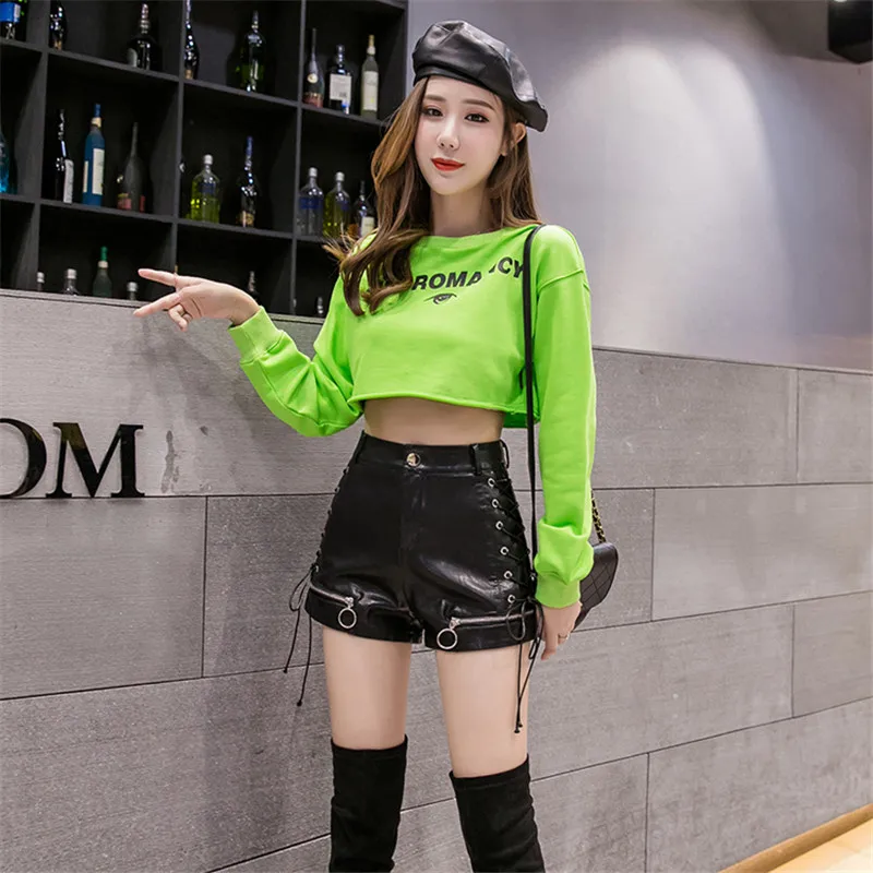 Pantaloncini in PU a vita alta con fiocco alla moda Autunno Inverno Donna Pantaloncini in pelle con cerniera scavata Pantaloncini skinny casual da donna