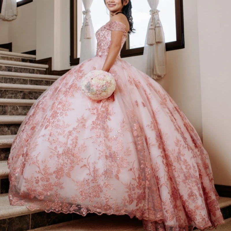 

Pink Shiny Ball Gown Quinceanera Dresses Sequin Applique Lace Beading Crystal Tull Corset Off Shoulder Sweet 16 Dress vestidos