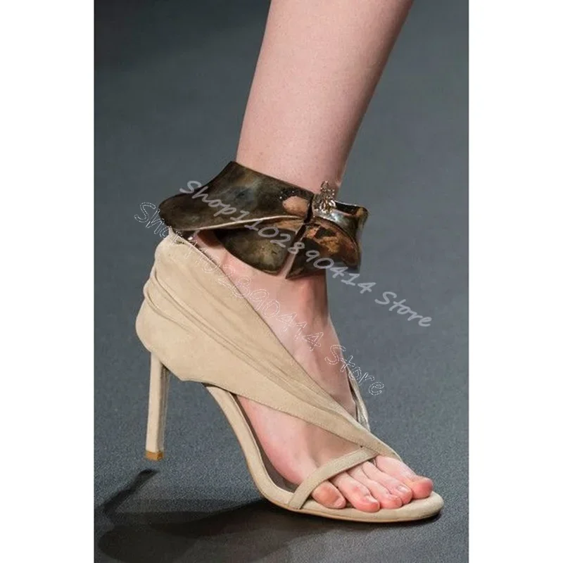 Brown Pleated Design Flip Flop Runway Sandals Buckle Strap Women Shoes Thin High Heels Party Banquet 2025 Zapatos Para Mujere