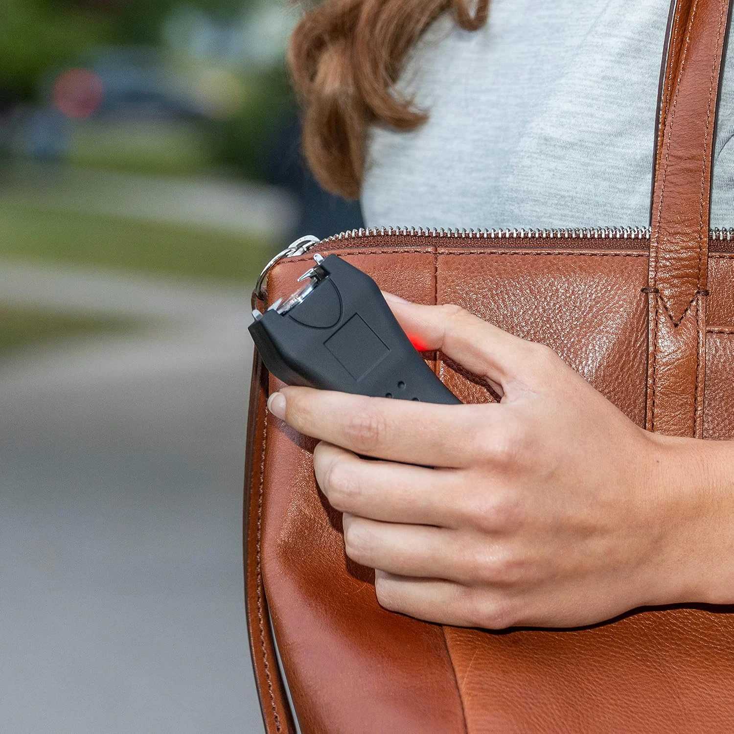 Mini linterna defensiva, recargable, con LED para emergencias, camping, senderismo