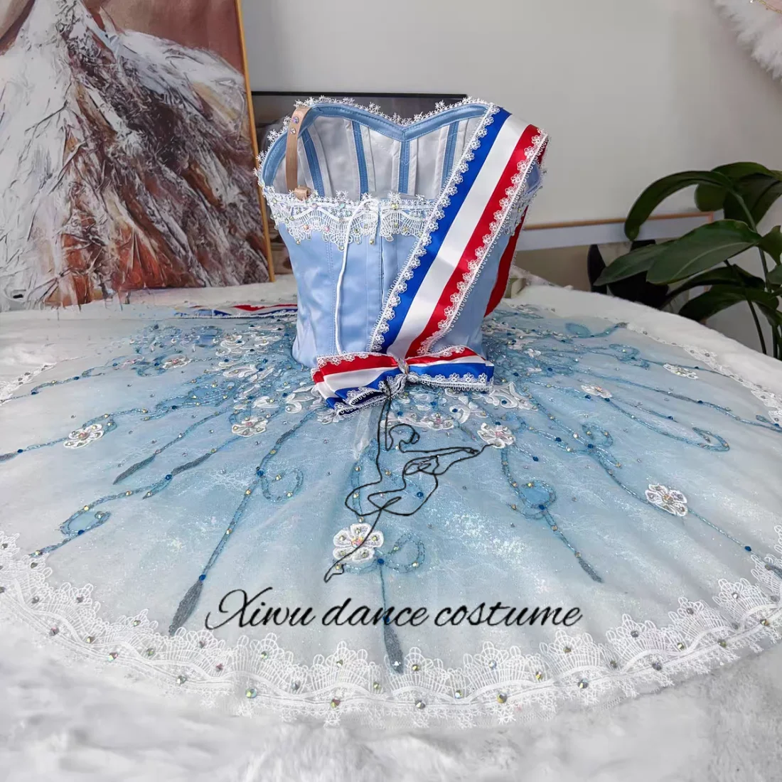 Costume de spectacle de ballet bleu à variation féminine de flamme de Paris personnalisé