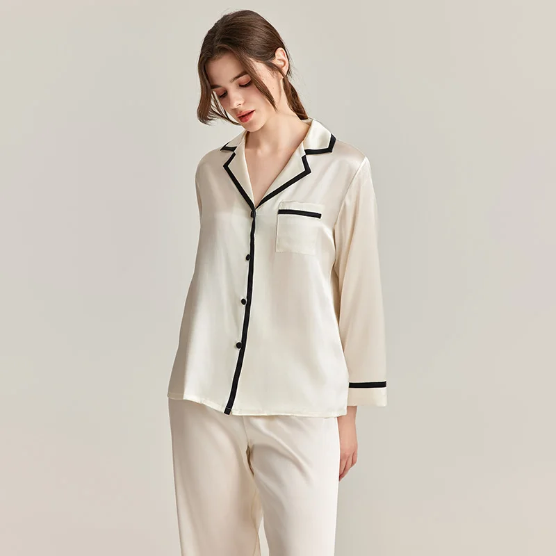 

Solid 100% Mulberry Silk Pajamas 2 Piece Autumn Long Sleeve Tops and Trouser Pajamas Set Sleepwear Button Down Pijama Loungewear