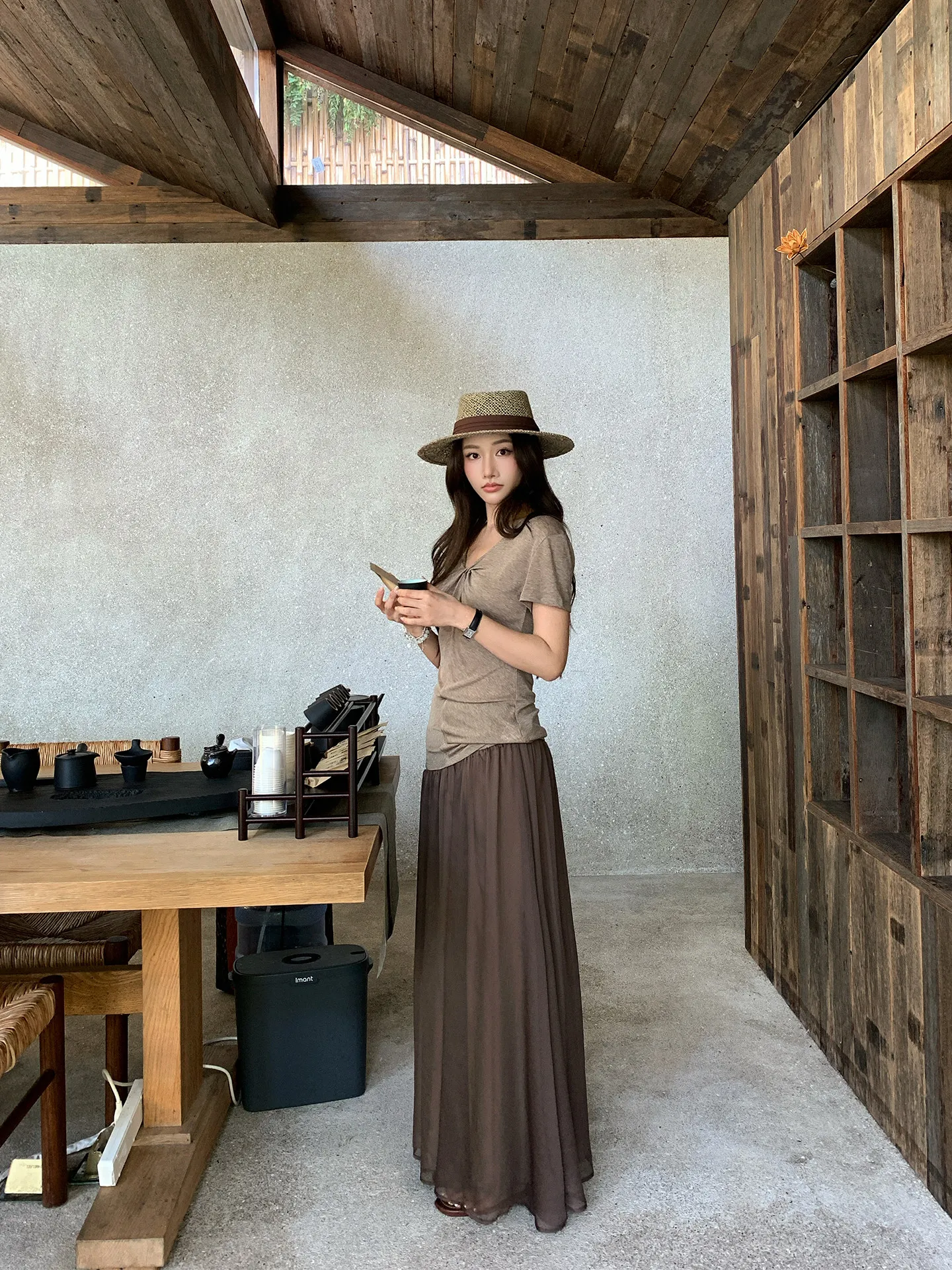 

Spring 2026 Women's T-shirt Short Sleeve Silk Wool Half-length Skirt Set Casual Style Breathable High Elasticity V-neck Suit