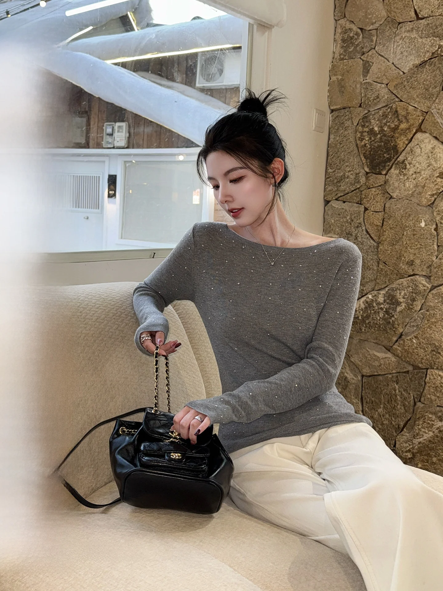 

Женский комплект термобелья из двух предметов: вязаная базовая кофта с длинным рукавом и леггинсы, с эффектом звездного сияния и стразами, из полиэфирного волокна