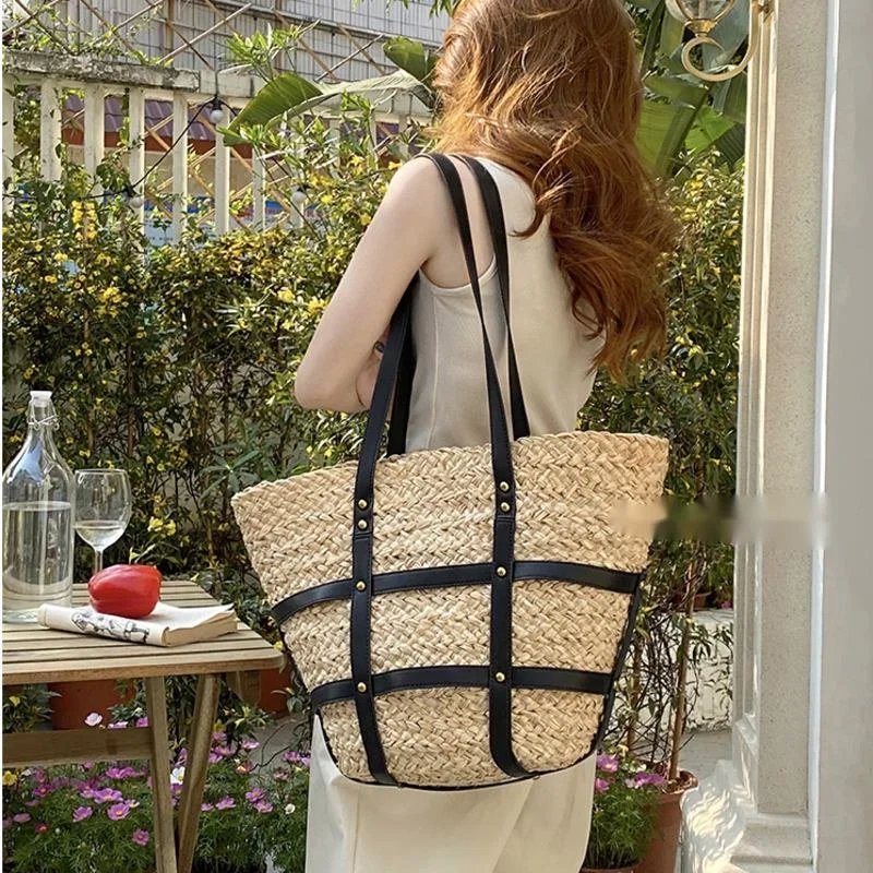 Advanced Sense Lafite Grass Hand Woven Bag One Shoulder Seaside Vacation Wind Beach Bag Large Capacity Traveling Bags For Ladies