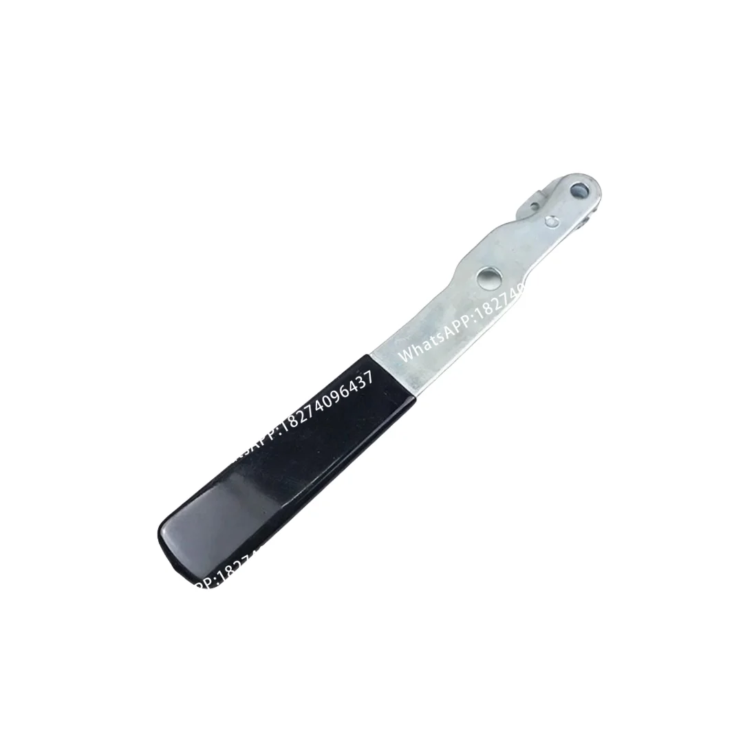 Suitable for DH150 220-5 215 225 300-7-9 excavator reverse lock positioning door lock assembly
