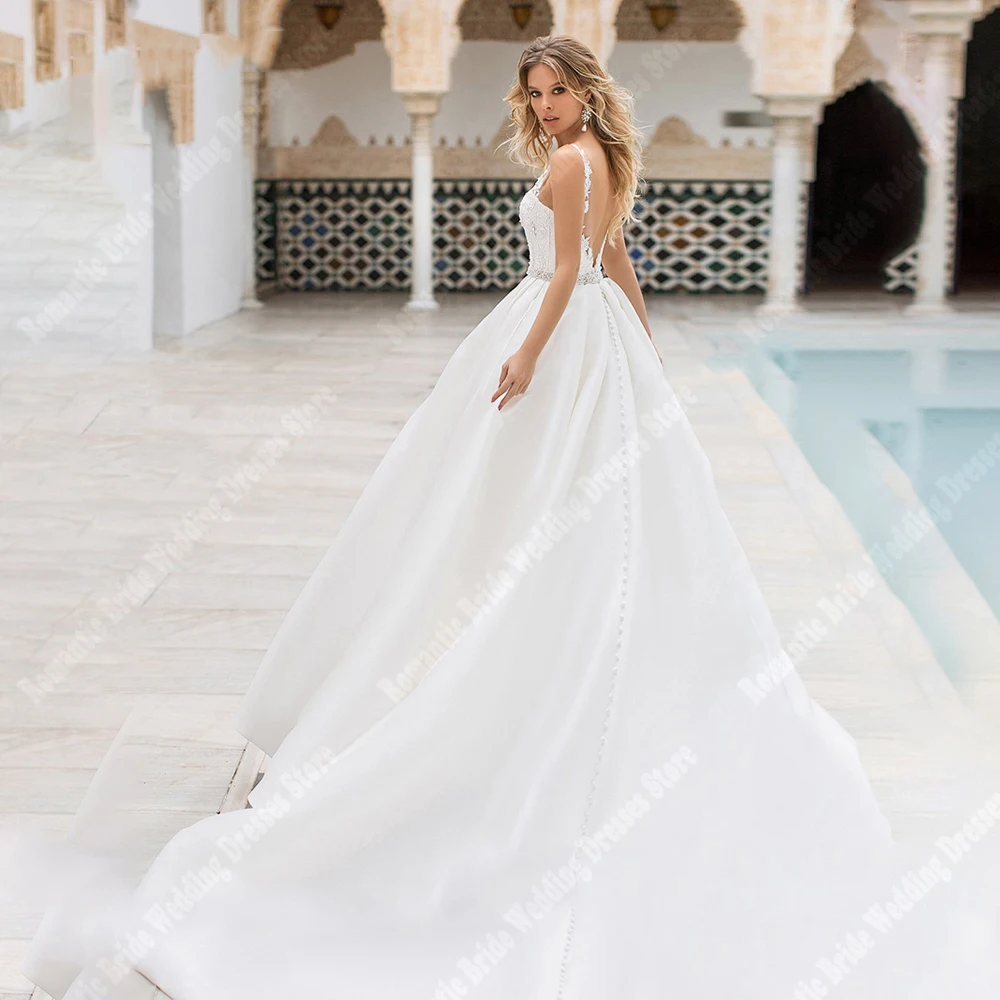 Vestidos de novia elegantes con cuello en V para mujer, vestido de línea a de superficie de satén con correa de hombro de flores, longitud de fregado, bata de princesa brillante, el más nuevo