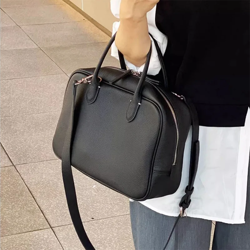 

Стильная квадратная сумка в стиле ретро, популярная европейско-американская пригородная сумка, классическая нишевая дизайнерская сумка на плечо, простая универсальная сумка через плечо